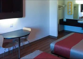 Motel 6 North Richland Hills, TX hotel thumbnail 5