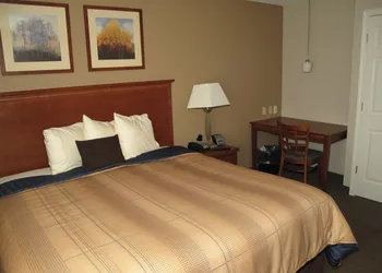 Candlewood Suites Elgin by IHG hotel thumbnail 2