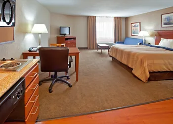 Candlewood Suites Elgin by IHG hotel thumbnail 3
