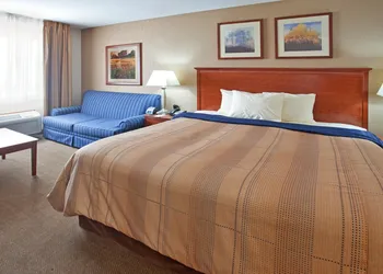 Candlewood Suites Elgin by IHG hotel thumbnail 6
