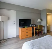 La Quinta Inn & Suites by Wyndham New Haven hotel detail image 3