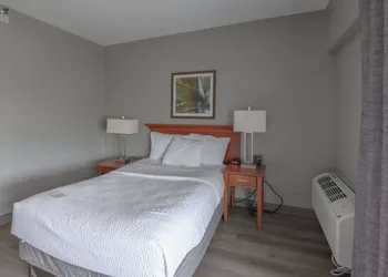 La Quinta Inn & Suites by Wyndham New Haven hotel thumbnail 4