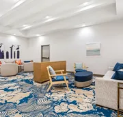 Hampton Inn & Suites St. Petersburg/Downtown hotel detail image 3