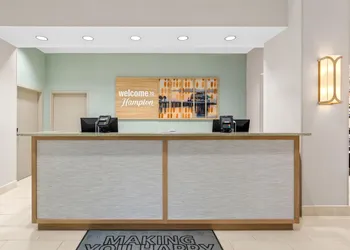 Hampton Inn & Suites St. Petersburg/Downtown hotel thumbnail 4