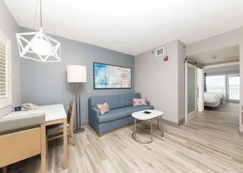 DoubleTree Suites by Hilton Melbourne Beach Oceanfront hotel thumbnail 8