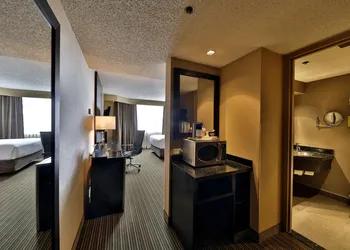 Edmonton Hotel and Convention Centre hotel thumbnail 3
