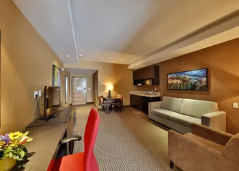 Edmonton Hotel and Convention Centre hotel thumbnail 7