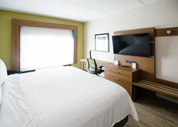 Holiday Inn Express & Suites Knoxville-Farragut by IHG hotel thumbnail 4