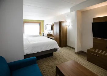 Holiday Inn Express & Suites Knoxville-Farragut by IHG hotel thumbnail 8