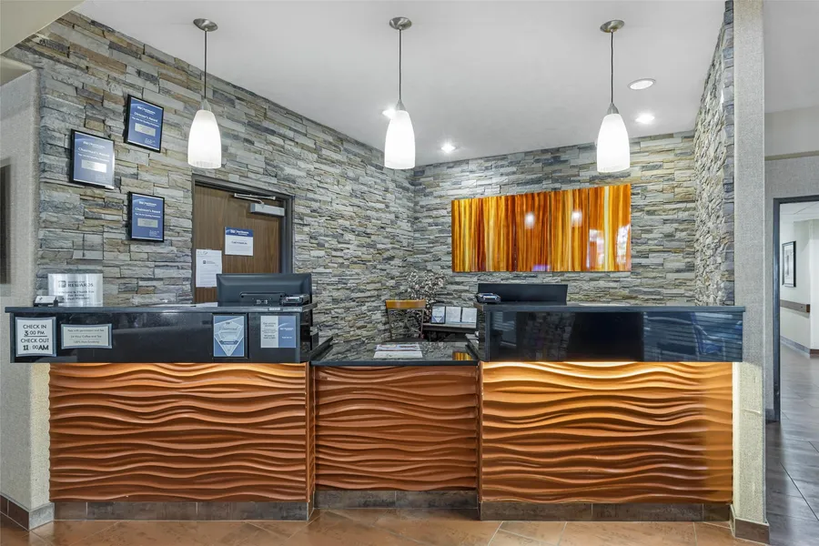 Best Western Plus Prairie Inn hotel detail image 2