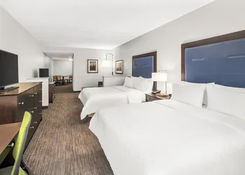 Holiday Inn Express & Suites Wilmington-Newark by IHG hotel thumbnail 4