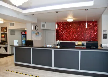 Ramada by Wyndham Yuma hotel thumbnail 3