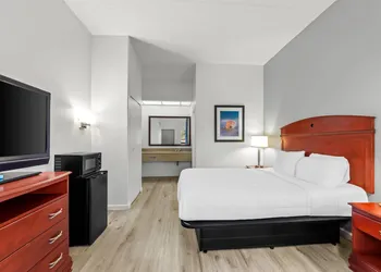 Quality Inn Weeki Wachee - Spring Hill hotel thumbnail 6