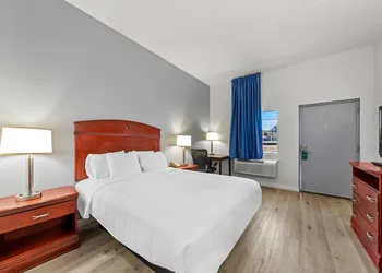 Quality Inn Weeki Wachee - Spring Hill hotel thumbnail 7