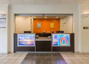 Motel 6 Cutler Bay, FL hotel thumbnail 3
