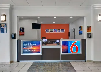 Motel 6 Cutler Bay, FL hotel thumbnail 4