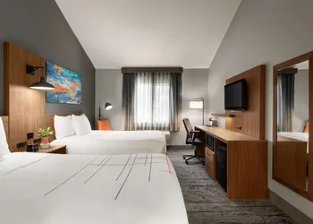 La Quinta Inn & Suites by Wyndham Salem OR hotel thumbnail 4