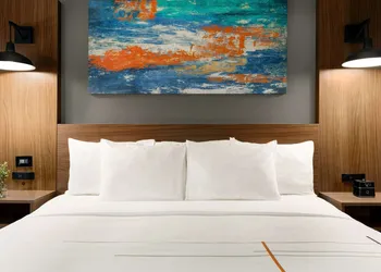 La Quinta Inn & Suites by Wyndham Salem OR hotel thumbnail 6