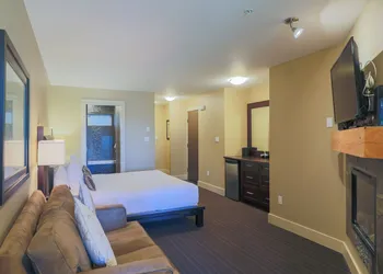 Pacific Shores Resort & Spa hotel thumbnail 5