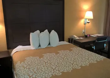 Days Inn & Suites by Wyndham Port Richey hotel thumbnail 6