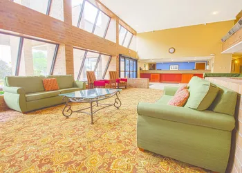 Tulsa Square Hotel Central, I-44 By OYO hotel thumbnail 2