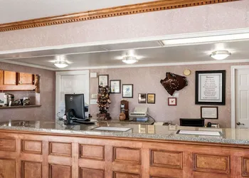 Econo Lodge Jasper hotel thumbnail 2