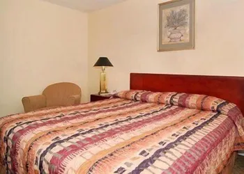 Econo Lodge Jasper hotel thumbnail 8