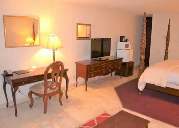 Merced Inn and Suites hotel thumbnail 4