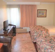 Merced Inn and Suites hotel detail image 7