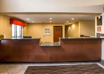 Econo Lodge Inn & Suites Monroe hotel thumbnail 2