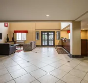 Econo Lodge Inn & Suites Monroe hotel detail image 3