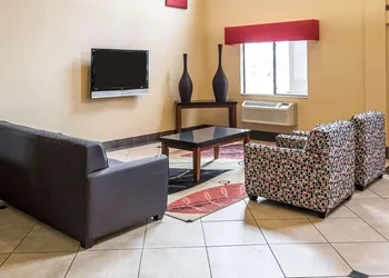 Econo Lodge Inn & Suites Monroe hotel thumbnail 4