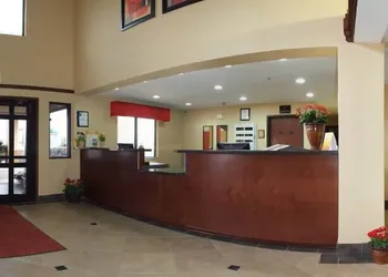 Econo Lodge Inn & Suites Monroe hotel thumbnail 5