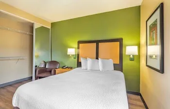 Extended Stay America Select Suites Chicago Lombard Oakbrook hotel thumbnail 8