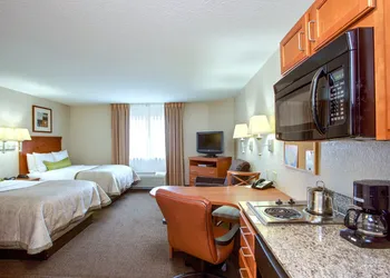 Candlewood Suites Chesapeake by IHG hotel thumbnail 3