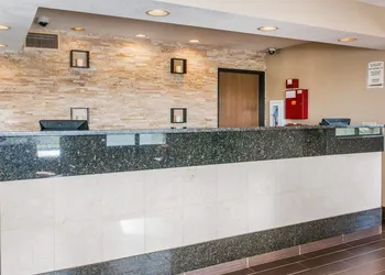 Quality Inn Effingham North hotel thumbnail 5