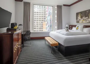Staypineapple, An Iconic Hotel, The Loop hotel thumbnail 8