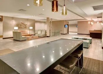 Crowne Plaza Lombard Downers Grove by IHG hotel thumbnail 2