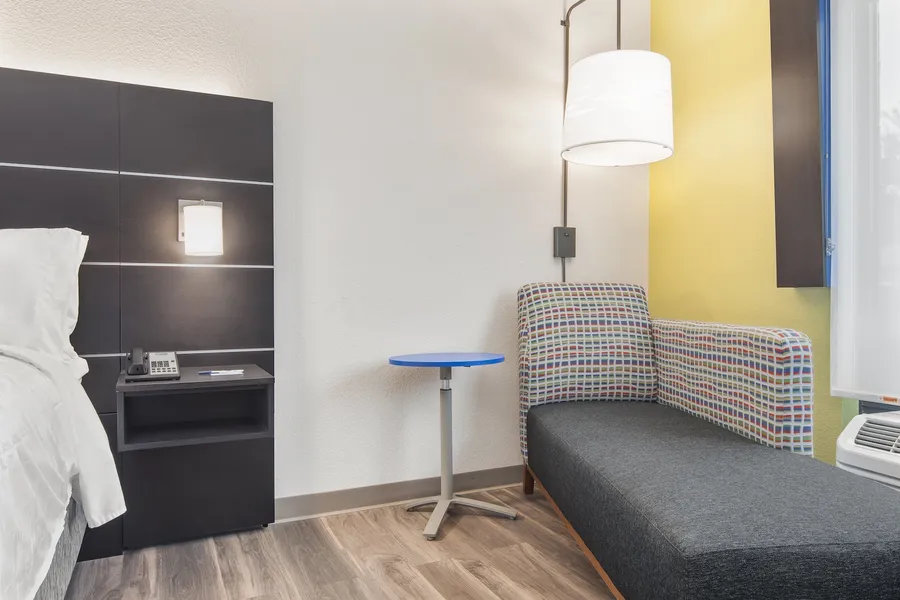 Holiday Inn Express & Suites Hardeeville - Hilton Head by IHG hotel detail image 2