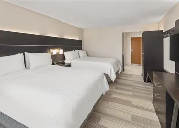 Holiday Inn Express & Suites Hardeeville - Hilton Head by IHG hotel thumbnail 6