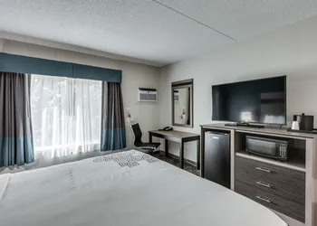 Days Inn & Suites by Wyndham Spokane hotel thumbnail 7