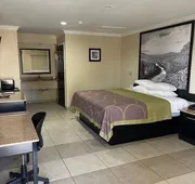 Super 8 Wyndham McAllen Downtown- City Center-Plaza Mall-Airport hotel detail image 3
