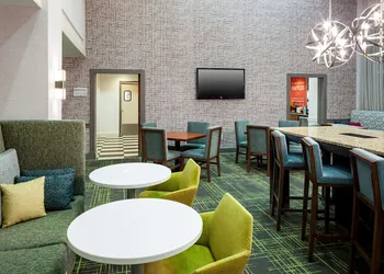 Hampton Inn & Suites Mobile I-65@ Airport Blvd hotel thumbnail 2