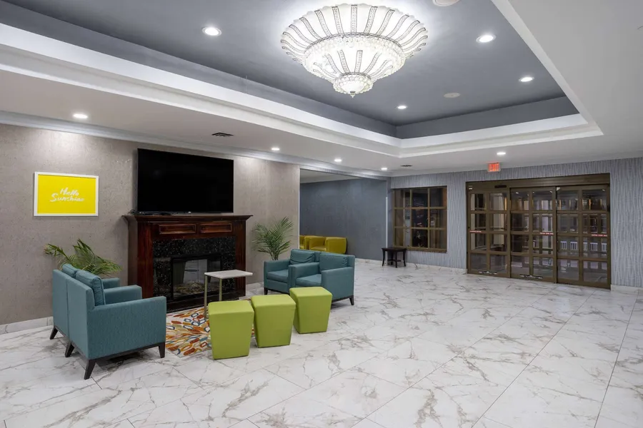Days Hotel by Wyndham North Bergen /NYC Area hotel detail image 2