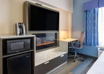 Days Hotel by Wyndham North Bergen /NYC Area hotel thumbnail 6