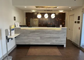 Comfort Suites Clearwater - Dunedin hotel thumbnail 3