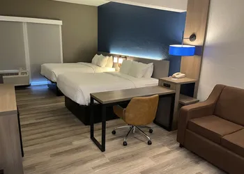 Comfort Suites Clearwater - Dunedin hotel thumbnail 7