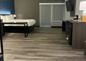 Comfort Suites Clearwater - Dunedin hotel thumbnail 8