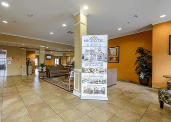 Microtel Inn & Suites by Wyndham Greenville/University Medic hotel thumbnail 3
