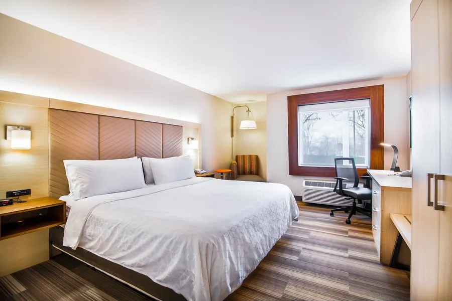 Holiday Inn Express & Suites Langley by IHG hotel detail image 6